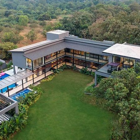 Stayvista At The Charcoal Villa Luxury Collection آليباغ المظهر الخارجي الصورة