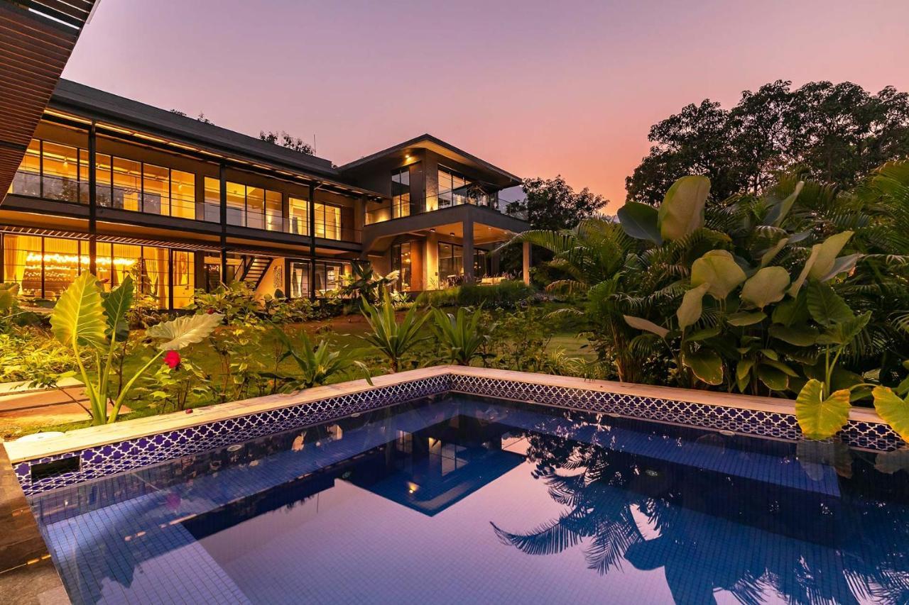 Stayvista At The Charcoal Villa Luxury Collection آليباغ المظهر الخارجي الصورة