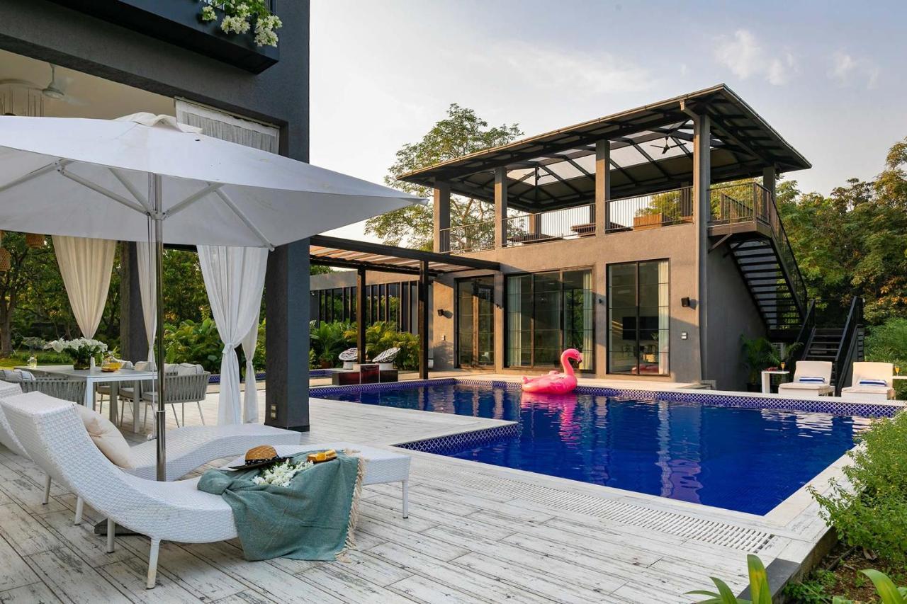 Stayvista At The Charcoal Villa Luxury Collection آليباغ المظهر الخارجي الصورة