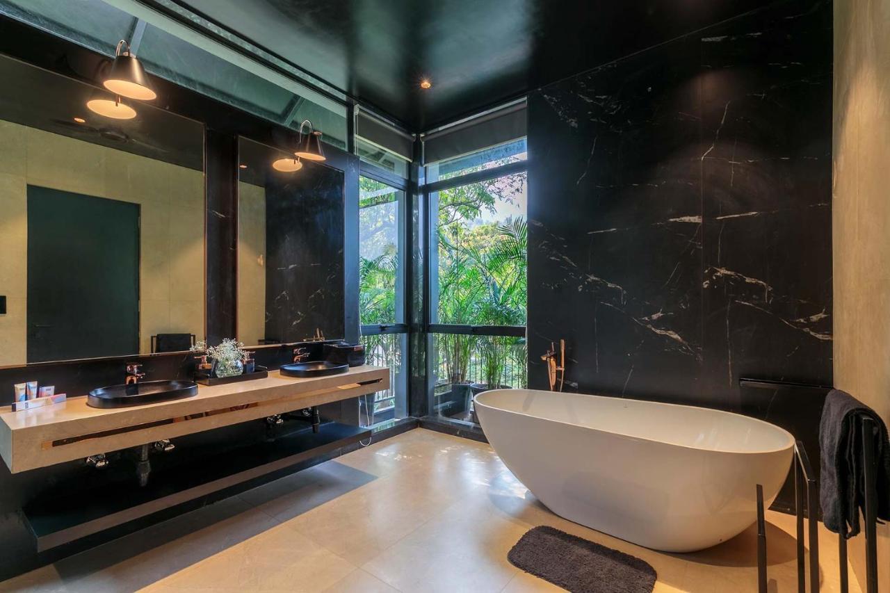 Stayvista At The Charcoal Villa Luxury Collection آليباغ المظهر الخارجي الصورة