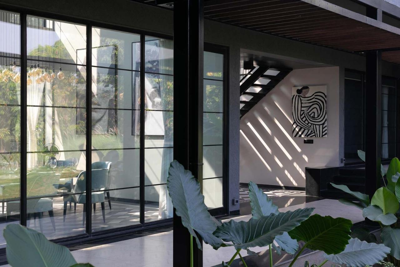 Stayvista At The Charcoal Villa Luxury Collection آليباغ المظهر الخارجي الصورة