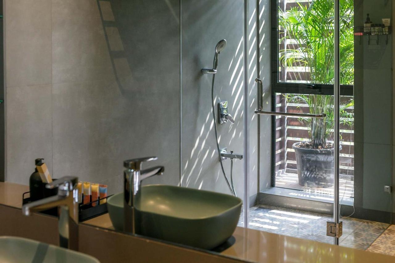 Stayvista At The Charcoal Villa Luxury Collection آليباغ المظهر الخارجي الصورة