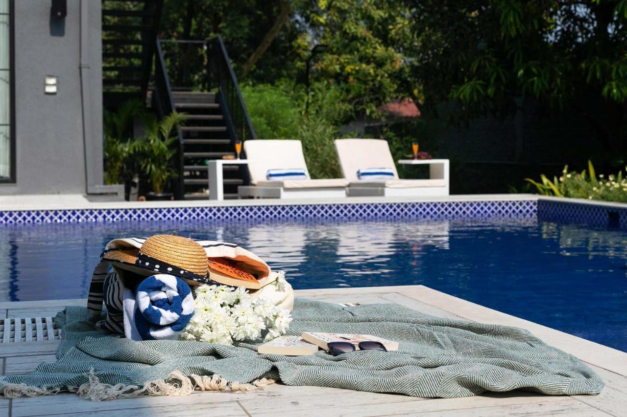 Stayvista At The Charcoal Villa Luxury Collection آليباغ المظهر الخارجي الصورة
